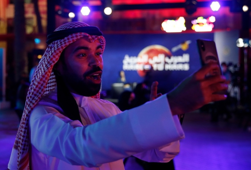 «Hope»: Τα Ηνωμένα Αραβικά Εμιράτα έφτασαν στον Άρη