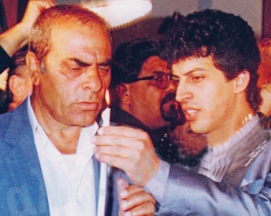 Θέμης Αδαμαντίδης στο protothema.gr: Έτσι όπως πάμε, σύντομα η νύχτα θα μας πει «καληνύχτα»