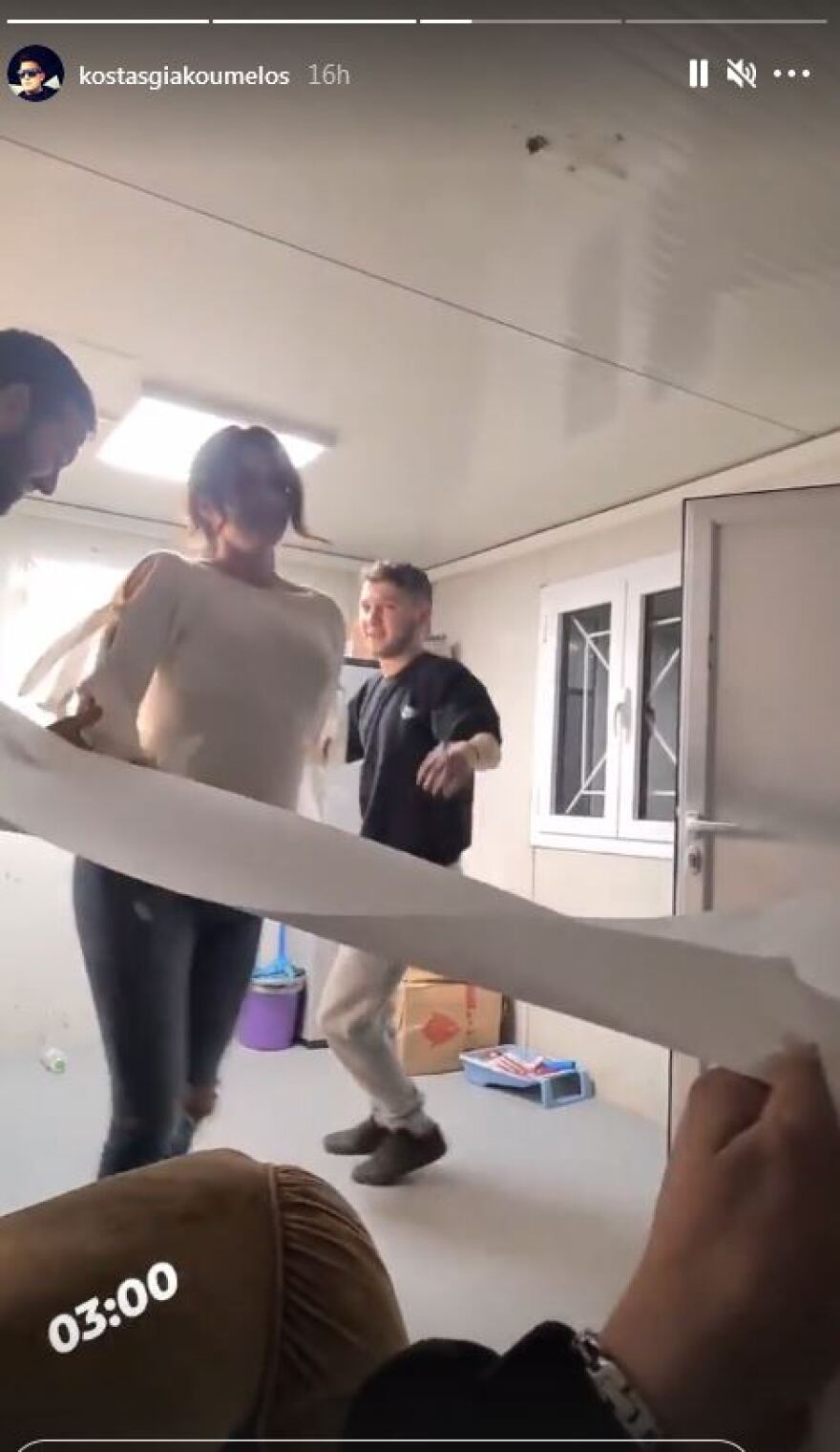 Σέριφος: Κορωνοπάρτι με τον δήμαρχο μπροστάρη!