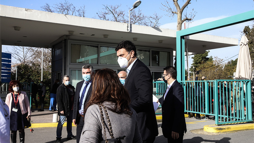 Κορωνοϊός - Κικίλιας από Θεσσαλονίκη: Μέχρι το Σάββατο, 500.000 εμβολιασμοί στη χώρα