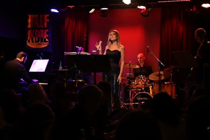 Ερωτική διαδικτυακή συναυλία με την Όλγα Βενέτη την Κυριακή 14 Φεβρουαρίου