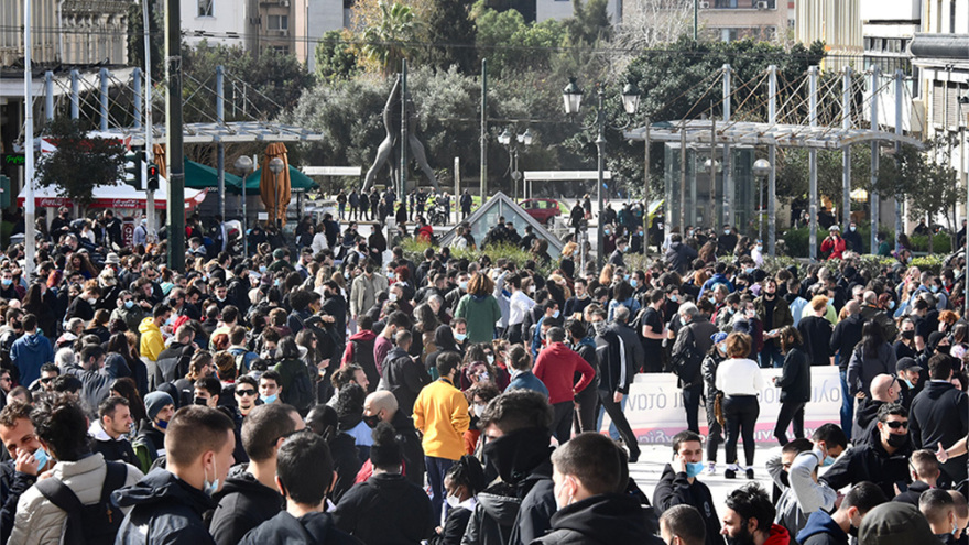 Συγκέντρωση καλλιτεχνών στα Προπύλαια - Ζητούν μέτρα στήριξης