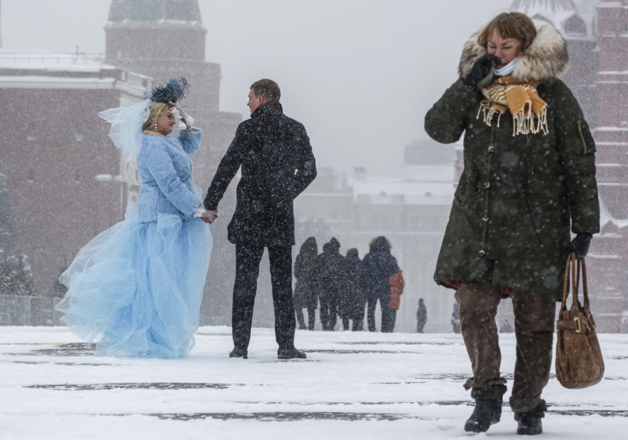 Ρωσία: Σφοδρές χιονοπτώσεις «σαρώνουν» τη Μόσχα 