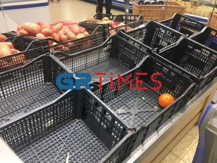 Καιρός - Κακοκαιρία «Μήδεια»: Ουρές στα σούπερ μάρκετ της Θεσσαλονίκης - Αδειάζουν ράφια