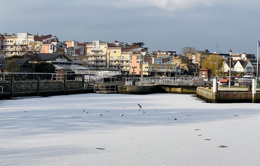 Βρετανία: Πάγωσε ο Τάμεσης για πρώτη φορά μετά από 60 χρόνια - Φωτογραφίες