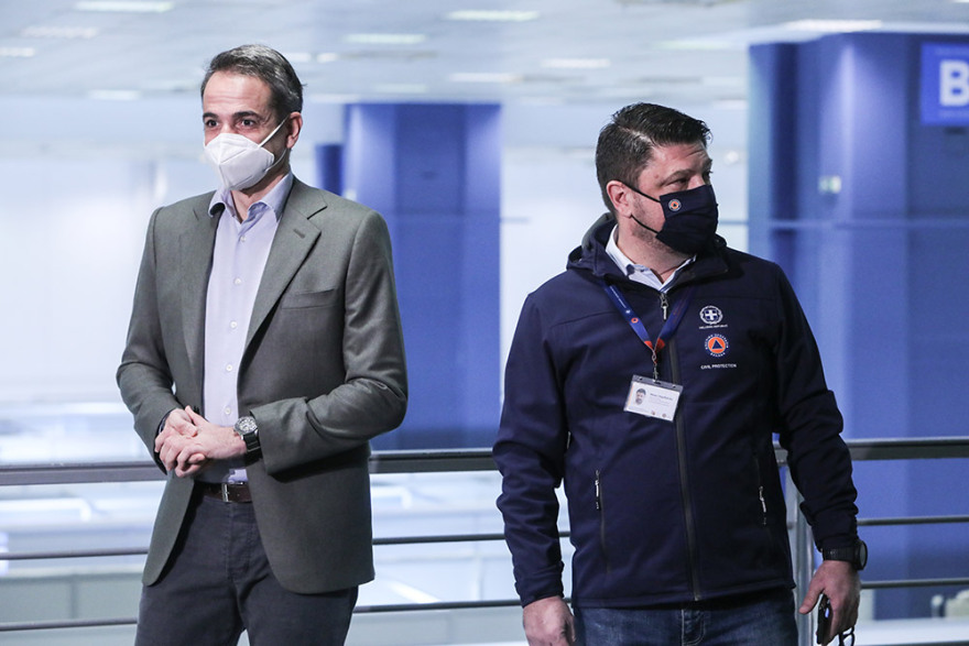 Ο Μητσοτάκης στο «mega» εμβολιαστικό κέντρο στο Μαρούσι: Να πείσουμε τους καχύποπτους ότι τα εμβόλια είναι ασφαλή και αποτελεσματικά