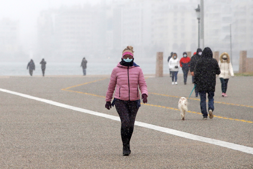 Κακοκαιρία «Μήδεια»: Πυκνή χιονόπτωση στη Θεσσαλονίκη - Πού χρειάζονται αλυσίδες