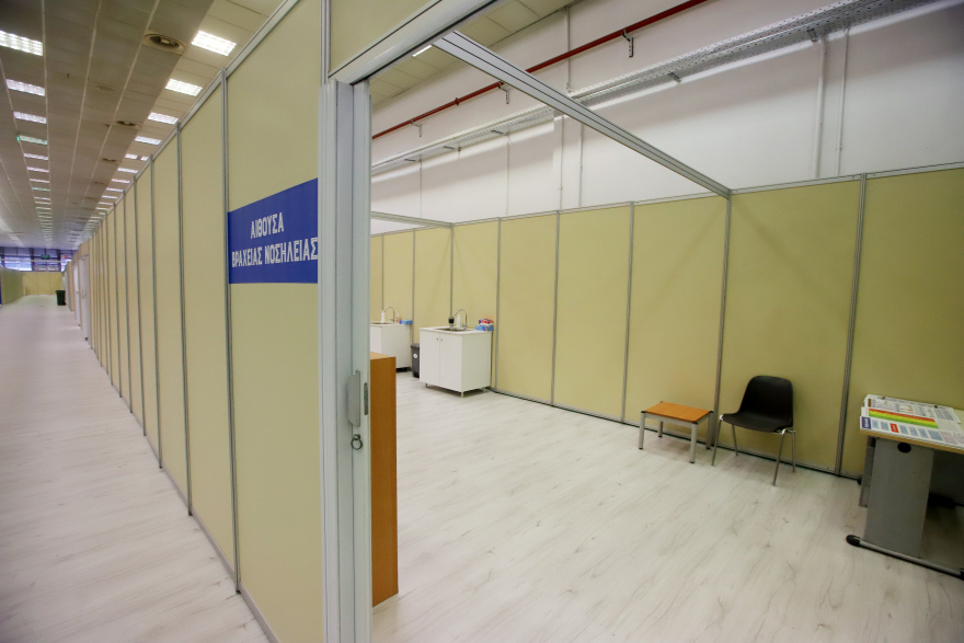 Θεσσαλονίκη: Στο εμβολιαστικό κέντρο της ΔΕΘ ο Νίκος Χαρδαλιάς