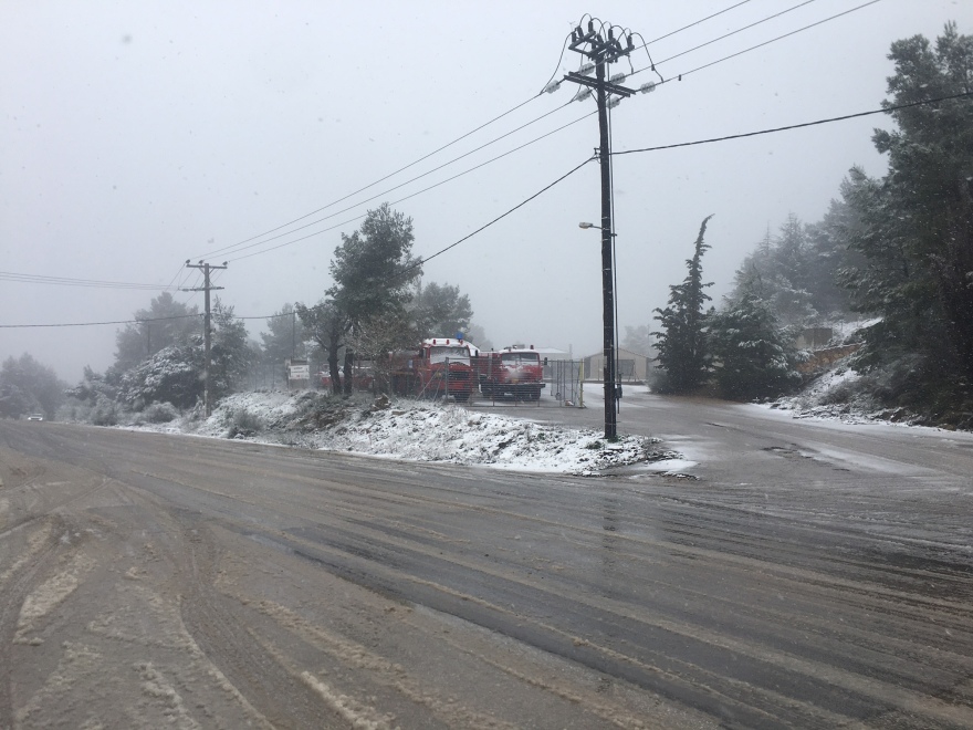 Κακοκαιρία «Μήδεια»: Χιόνια και στα βόρεια προάστια της Αθήνας μετά το απόγευμα - Στα λευκά η χώρα