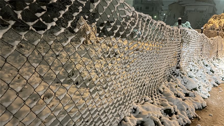 Κακοκαιρία «Μήδεια»: Χιόνια και στα βόρεια προάστια της Αθήνας μετά το απόγευμα - Στα λευκά η χώρα