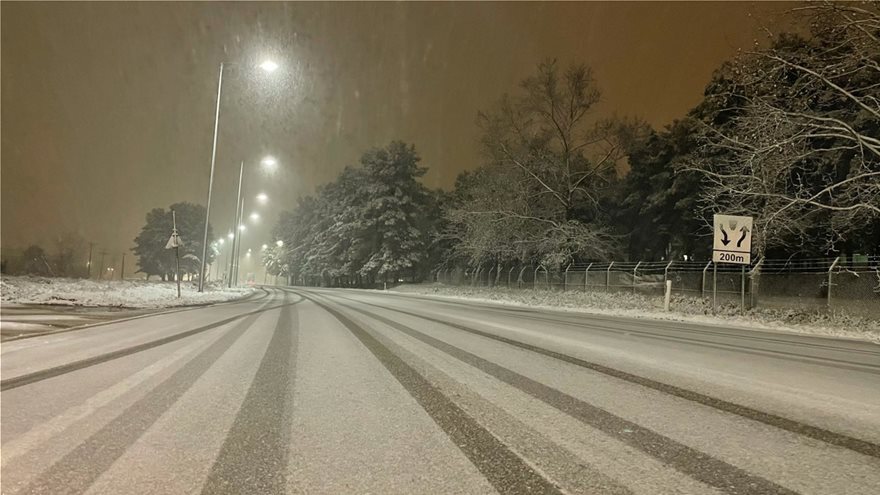 Κακοκαιρία «Μήδεια»: Χιόνια και στα βόρεια προάστια της Αθήνας μετά το απόγευμα - Στα λευκά η χώρα
