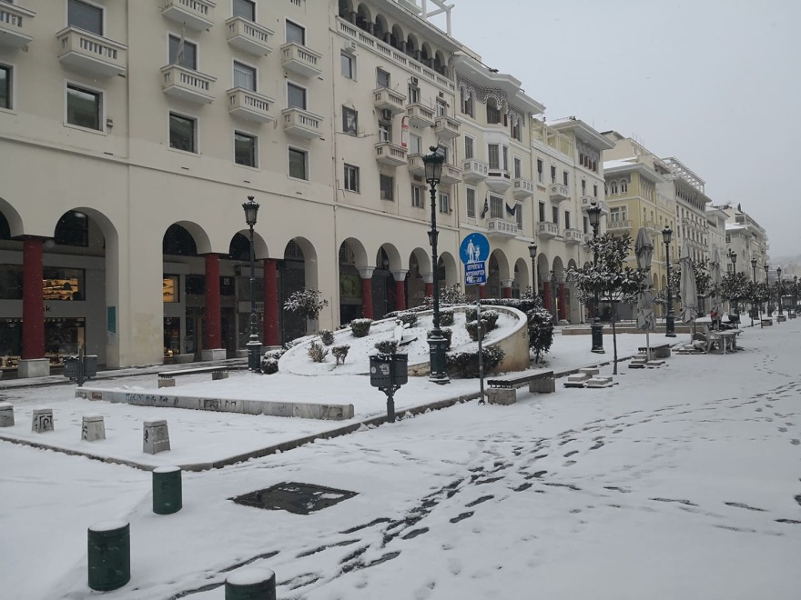 Κακοκαιρία «Μήδεια»: Δείτε φωτογραφίες από όλη την Ελλάδα στα λευκά