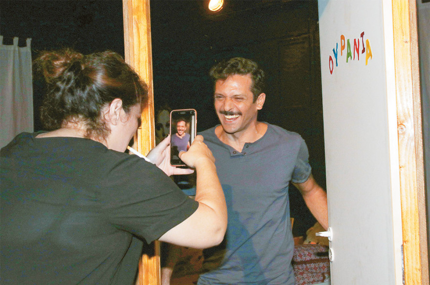 Δημήτρης Μοθωναίος: H συγκλονιστική ιστορία του ηθοποιού που βίωσε την κακοποίηση στα 6 του χρόνια 