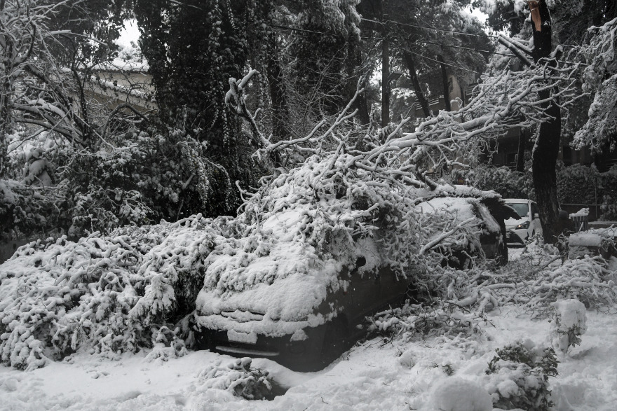 Κακοκαιρία «Μήδεια»: Σφοδρότερο το δεύτερο κύμα - Χιόνια και στο κέντρο της Αθήνας από το βράδυ