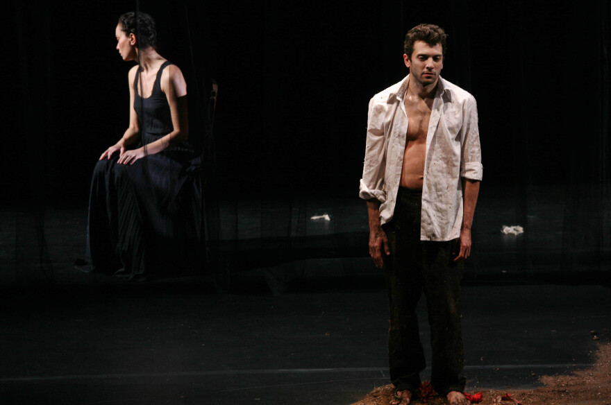 Δημήτρης Μοθωναίος: H συγκλονιστική ιστορία του ηθοποιού που βίωσε την κακοποίηση στα 6 του χρόνια 