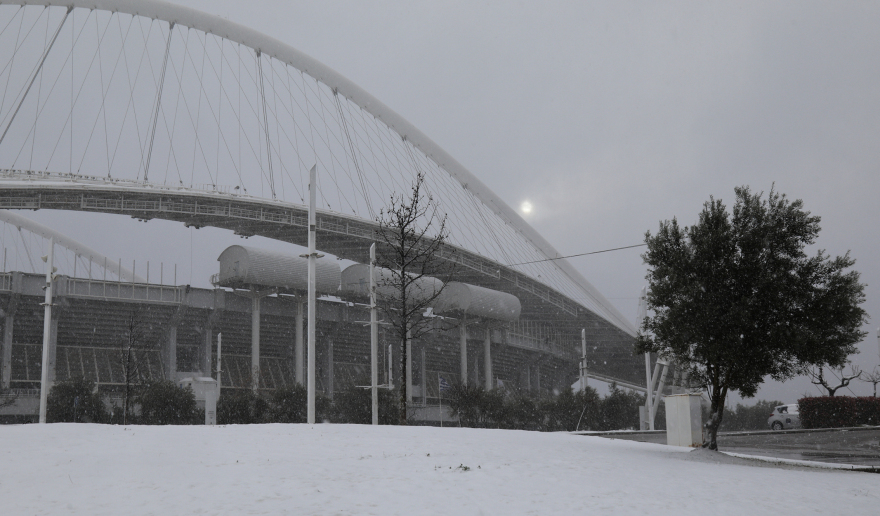 Επελαύνει η Μήδεια στην Αττική:  Σύσταση για αλυσίδες στην Κηφισίας 