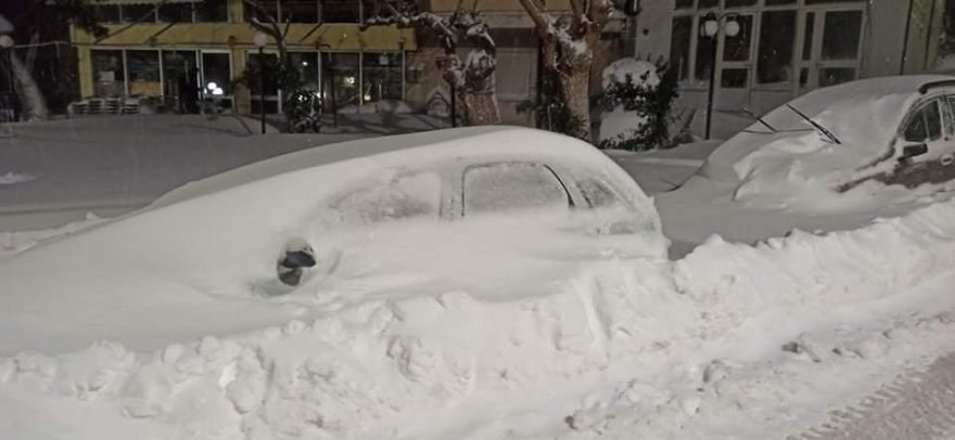 Κακοκαιρία «Μήδεια»: Σφοδρή χιονόπτωση και στην Αθήνα - Δείτε βίντεο και φωτογραφίες