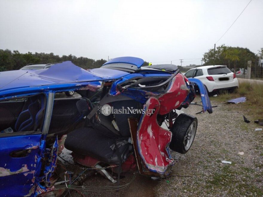 Σφοδρή σύγκρουση δυο οχημάτων στα Χανιά - Είχαν άγιο οι επιβαίνοντες