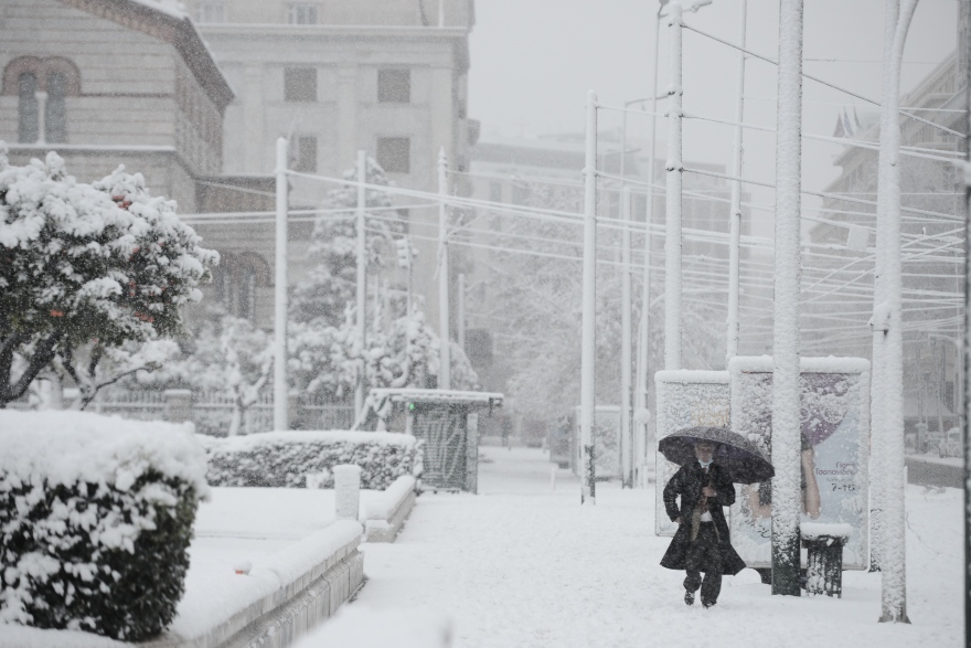 Μήδεια - Οδοιπορικό στο κέντρο της Αθήνας: Δείτε την πρωτεύουσα ντυμένη στα λευκά