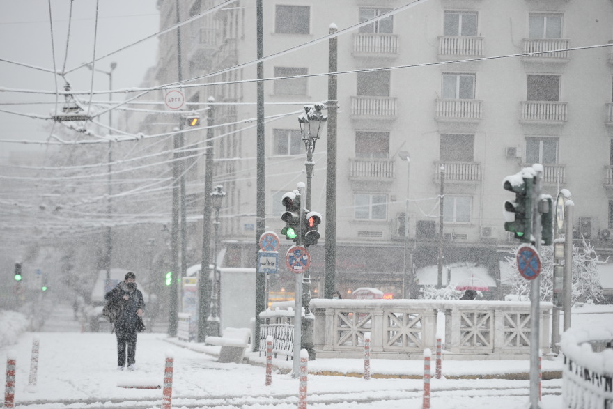 Η κακοκαιρία «Μήδεια» σαρώνει όλη την Αττική - Μητσοτάκης: Να αποφεύγουμε τις άσκοπες μετακινήσεις