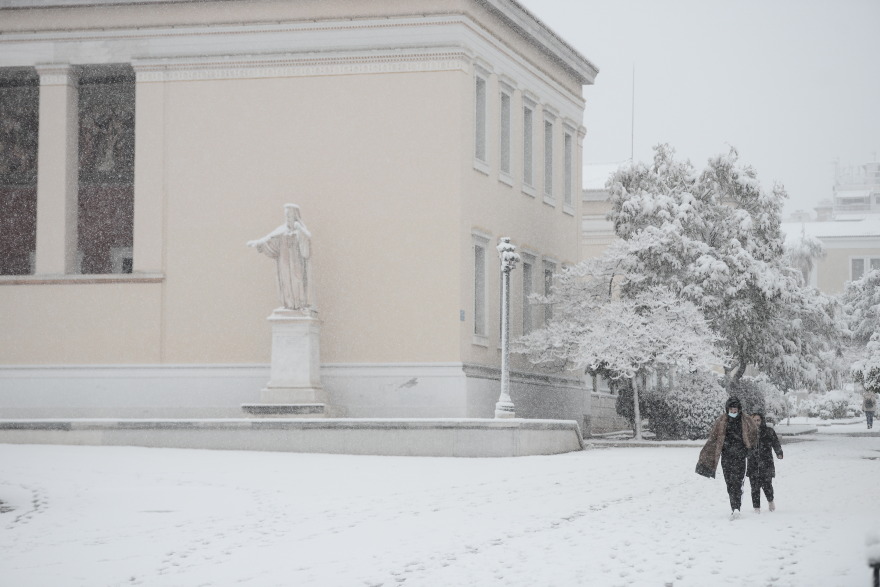 Η κακοκαιρία «Μήδεια» σαρώνει όλη την Αττική - Μητσοτάκης: Να αποφεύγουμε τις άσκοπες μετακινήσεις