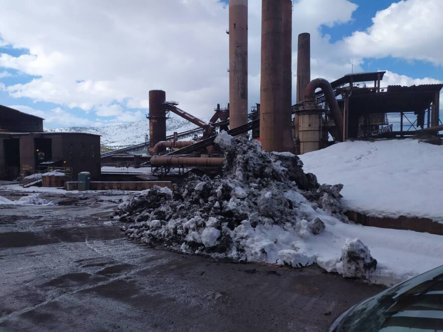 ΛΑΡΚΟ: Κατέρρευσε η οροφή - Εκτός λειτουργίας το εργοστάσιο