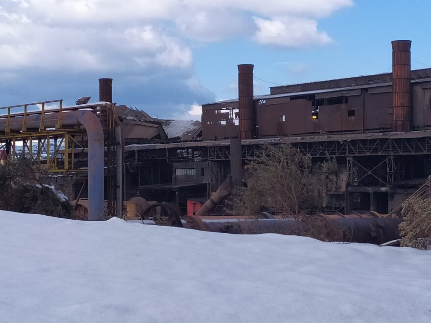 ΛΑΡΚΟ: Κατέρρευσε η οροφή - Εκτός λειτουργίας το εργοστάσιο