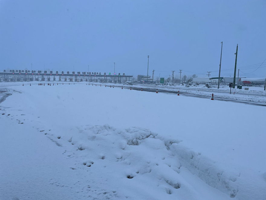 Κακοκαιρία «Μήδεια»: Χωρίς ρεύμα δεκάδες περιοχές στην Αττική - Ποιοι δρόμοι παραμένουν κλειστοί