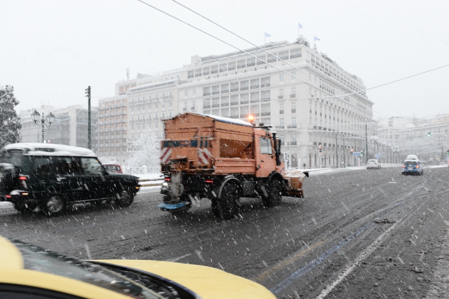 Η κακοκαιρία «Μήδεια» σαρώνει όλη την Αττική - Μητσοτάκης: Να αποφεύγουμε τις άσκοπες μετακινήσεις