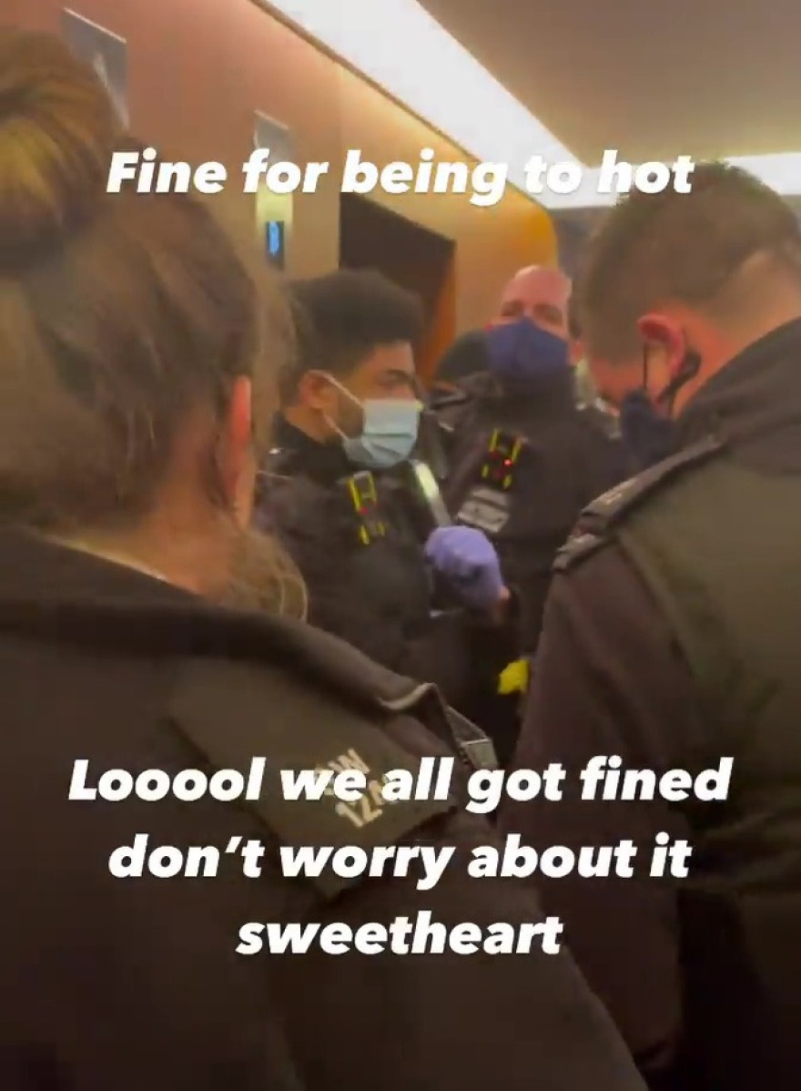 Μετά το παράνομο κορωνοπάρτι... η πρώην σύζυγος του Μαχρέζ πουλάει «ροζ» υλικό της στο OnlyFans