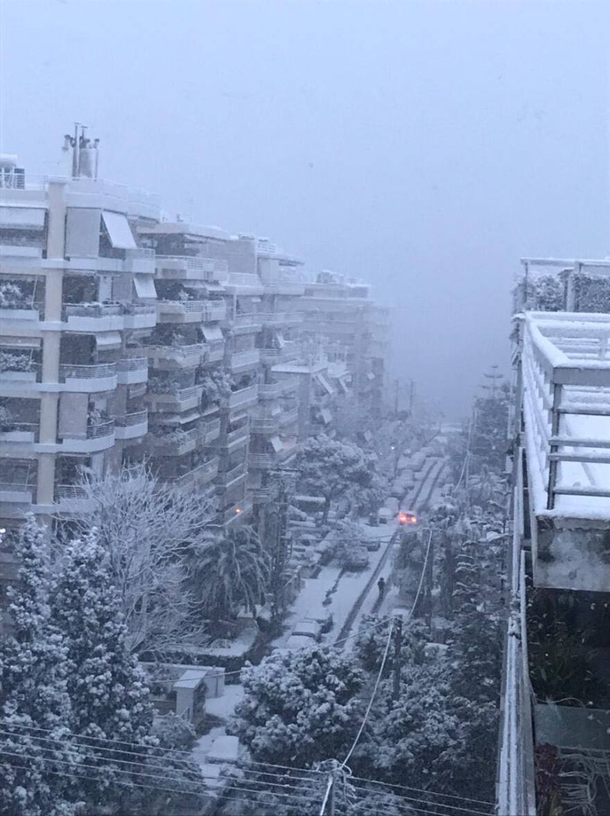 Η κακοκαιρία «Μήδεια» σαρώνει όλη την Αττική - Μητσοτάκης: Να αποφεύγουμε τις άσκοπες μετακινήσεις