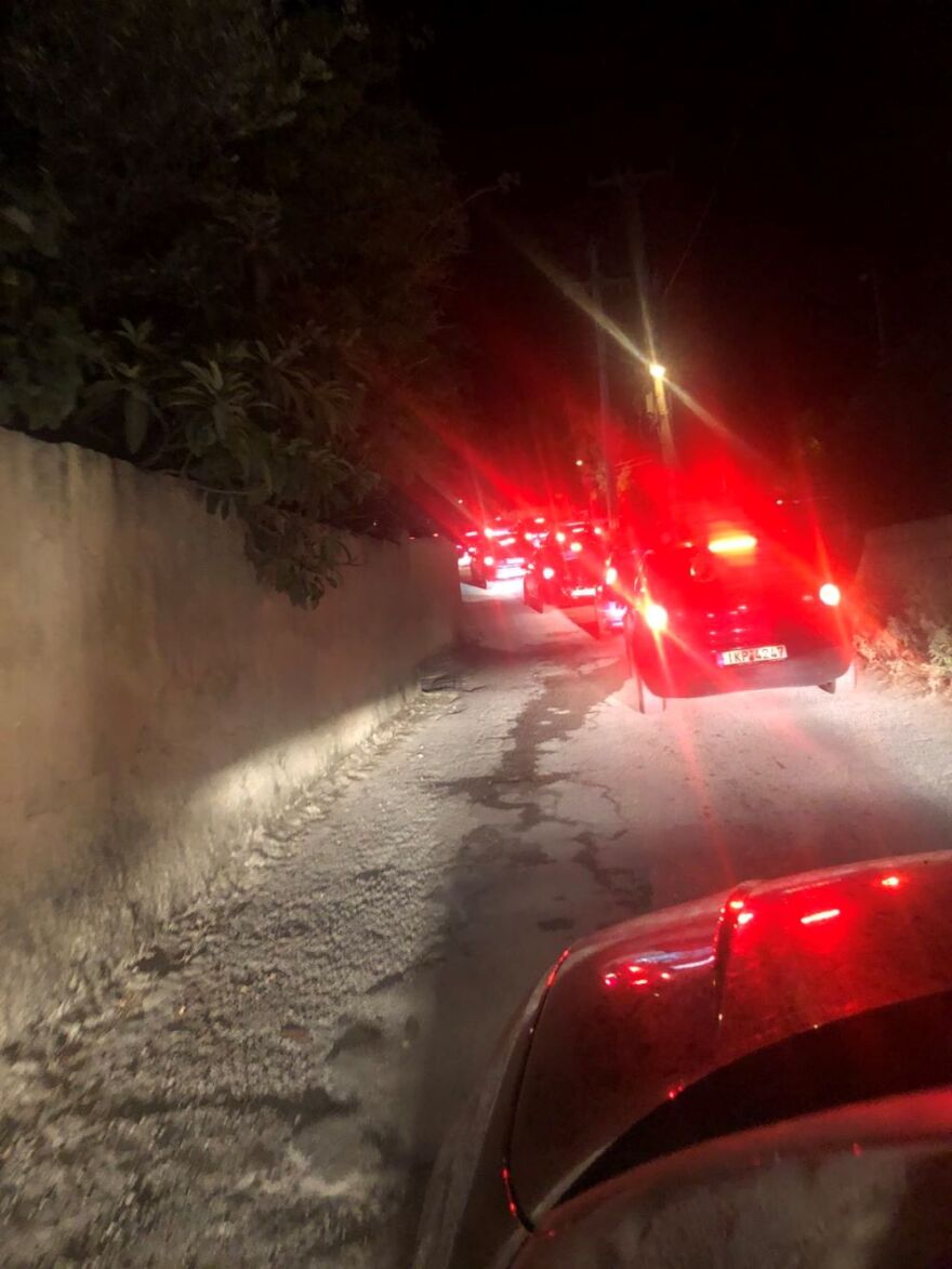 Κακοκαιρία «Μήδεια»: Δύσκολη νύχτα στην Αττική – Σε ποιες περιοχές θα συνεχίσει να χιονίζει 