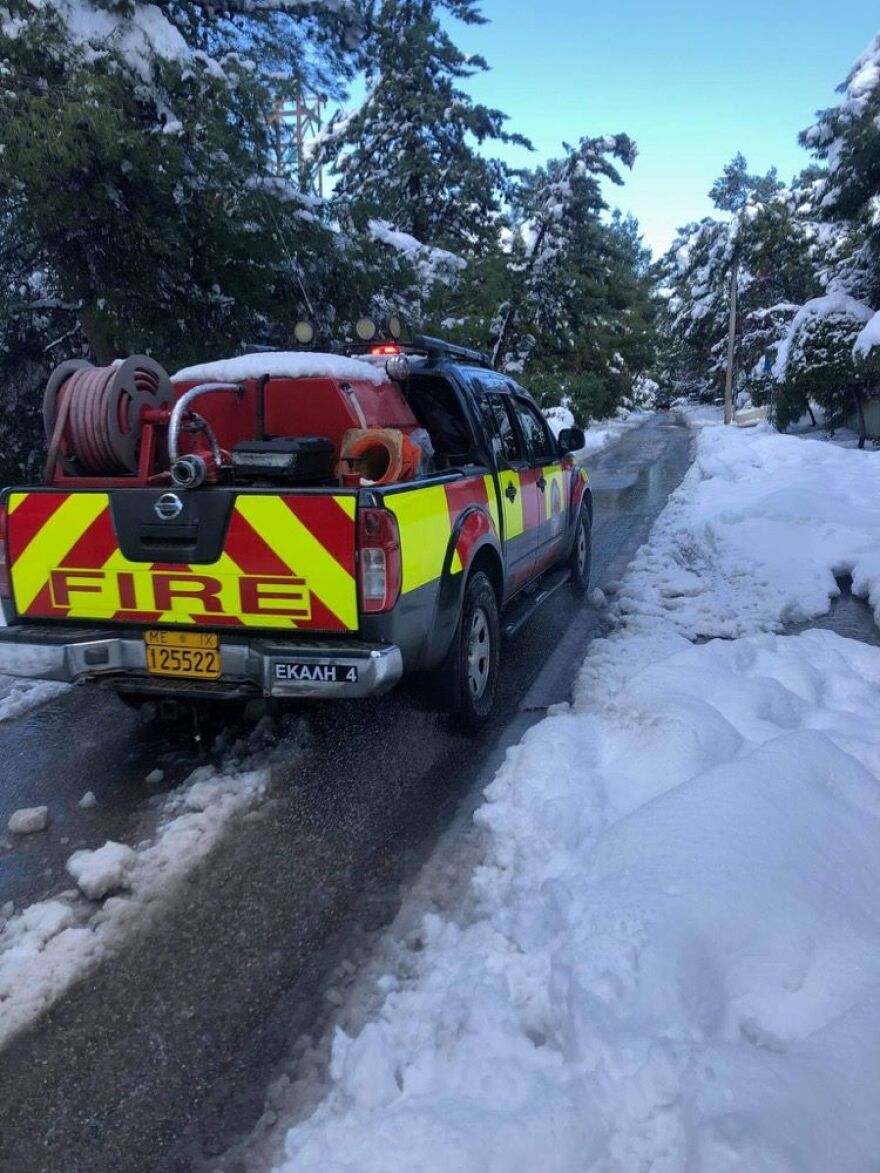 Κακοκαιρία «Μήδεια»: Αποκλεισμένοι χωρίς ρεύμα και νερό για 48 ώρες στην Εκάλη – Δείτε βίντεο