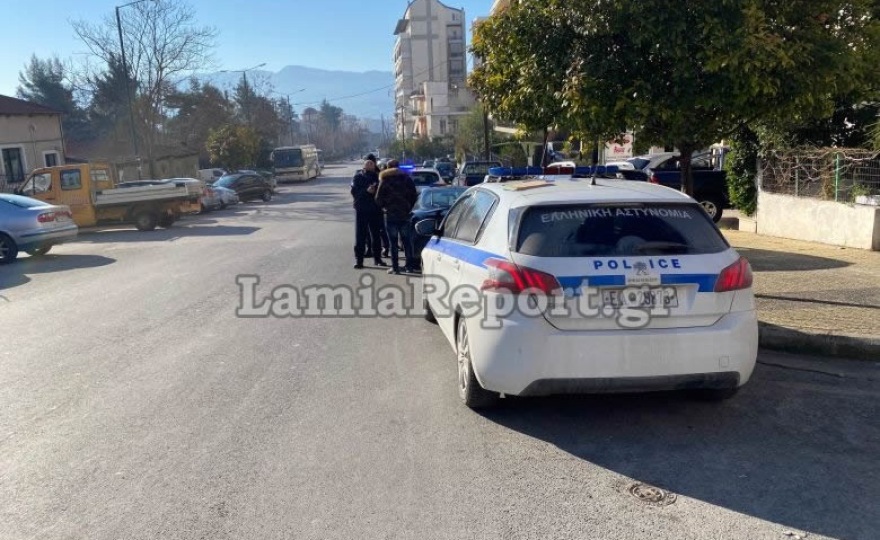 Λαμία: Τροχαίο ατύχημα με ντελιβερά - Δείτε φωτογραφίες