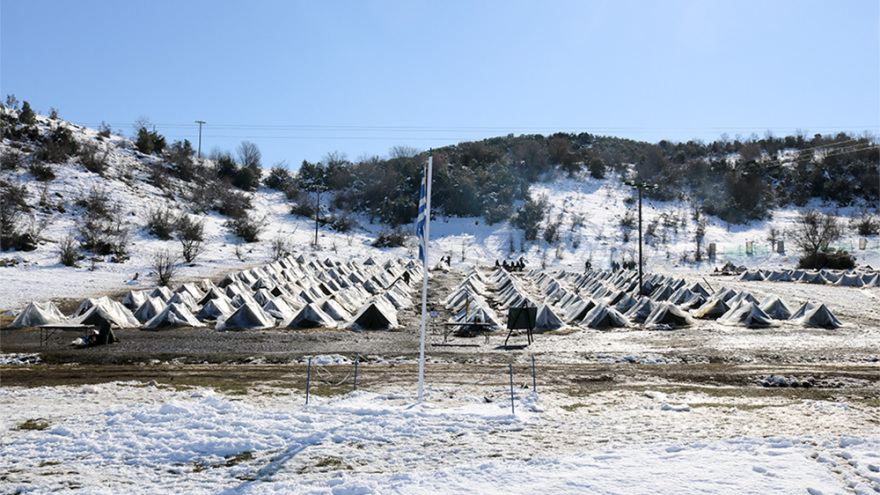 Εντυπωσιακές εικόνες από χειμερινή εκπαίδευση της Σχολής Ευελπίδων - Δείτε βίντεο