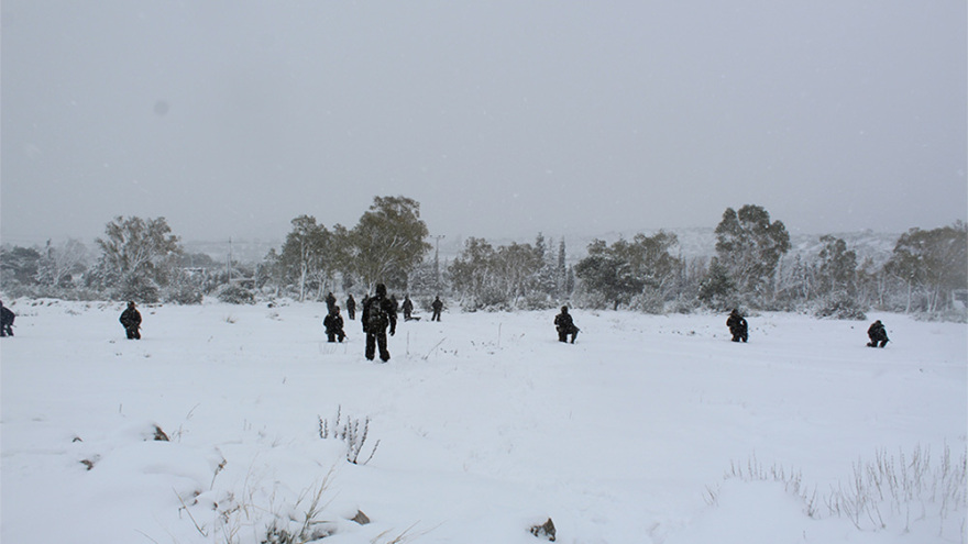 Εντυπωσιακές εικόνες από χειμερινή εκπαίδευση της Σχολής Ευελπίδων - Δείτε βίντεο