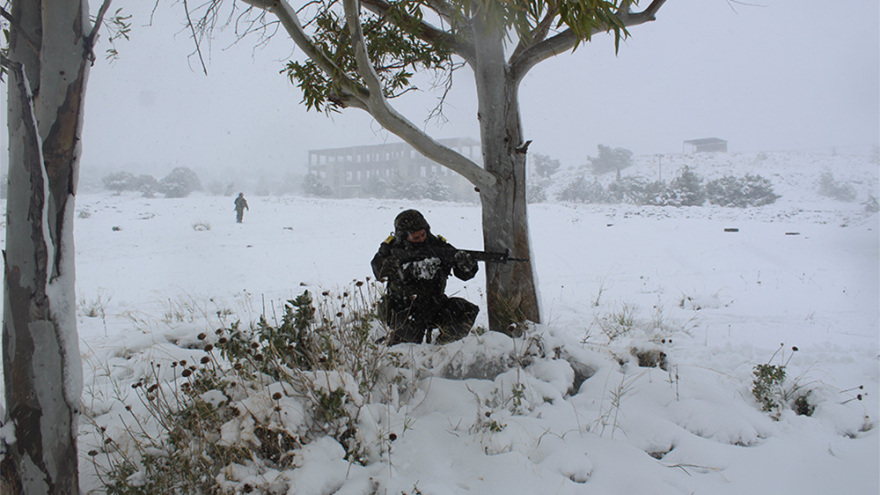 Εντυπωσιακές εικόνες από χειμερινή εκπαίδευση της Σχολής Ευελπίδων - Δείτε βίντεο