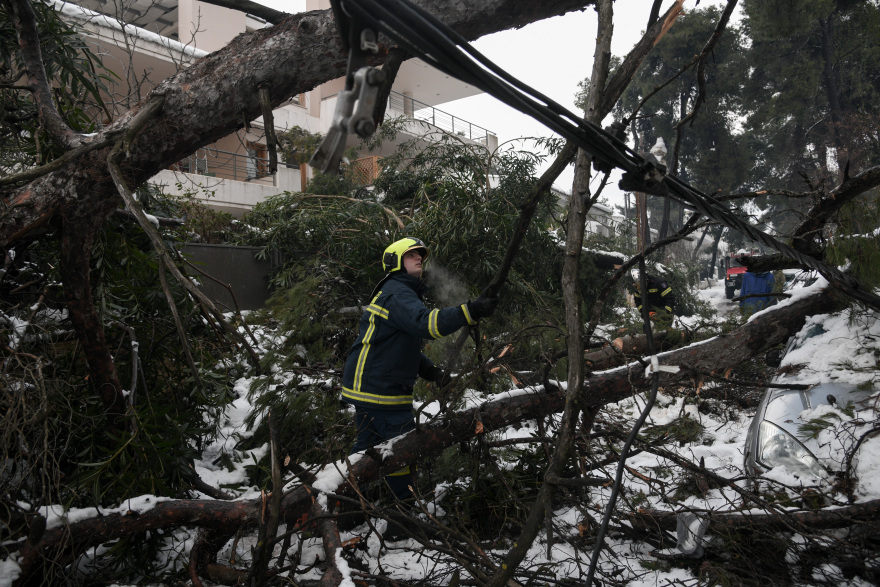 Η κακοκαιρία έφυγε, τα προβλήματα μένουν - Τι άφησε πίσω της η «Μήδεια»