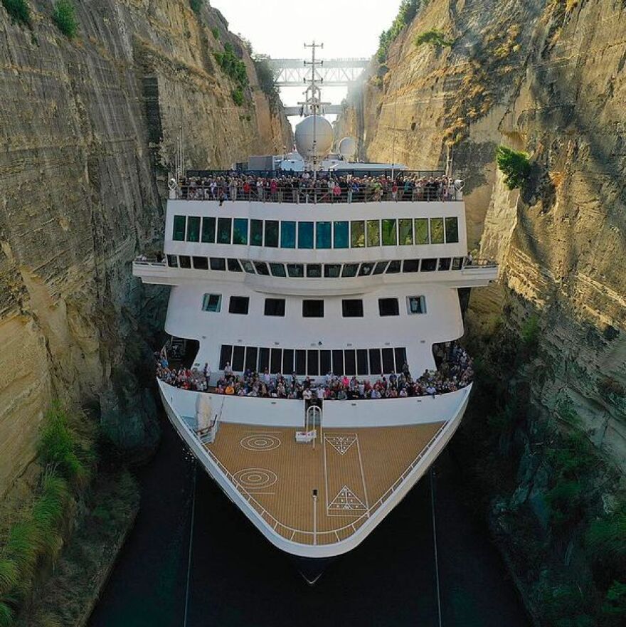 Το εντυπωσιακό κρουαζιερόπλοιο «Braemar» θα ξαναπεράσει από τον Ισθμό της Κορίνθου το 2022 