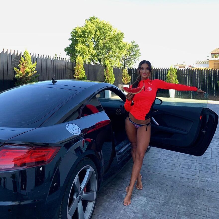 Το Twitter «πετσόκοψε» την ξαδέρφη του Κασίγιας για την μεταμόρφωση της