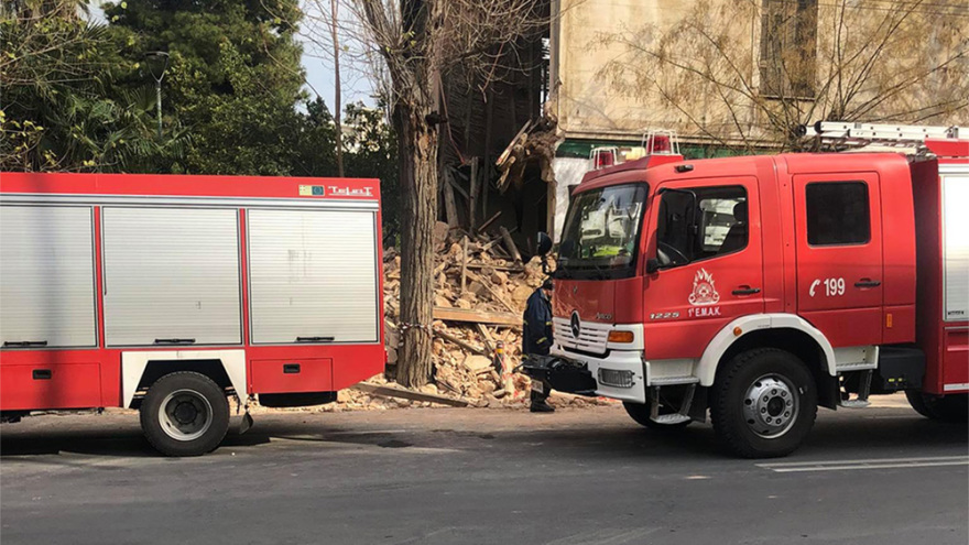 Κατέρρευσε νεοκλασικό κτίριο στην Πατησίων  - Εντοπίστηκε σώος άνδρας στο εσωτερικό 