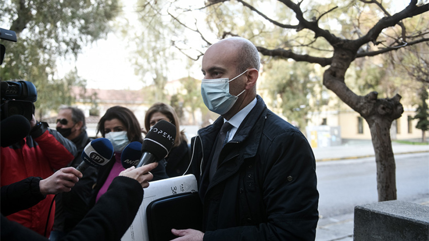 Δημήτρης Λιγνάδης: Στην ανακρίτρια  κατηγορούμενος για βιασμό κατά συρροή