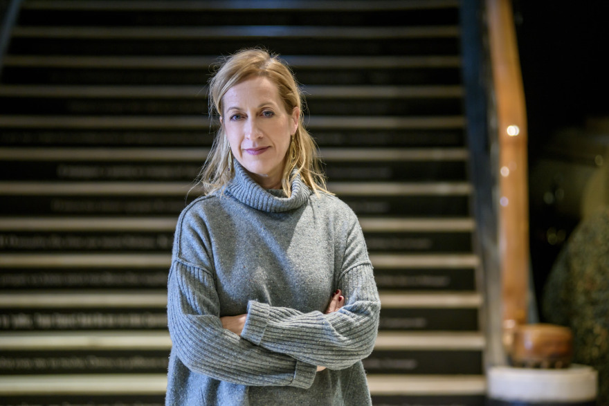 Ο Δημήτρης Λιγνάδης, το πρόγραμμα με τους ανήλικους πρόσφυγες στο Εθνικό Θέατρο και ο ρόλος των ΜΚΟ