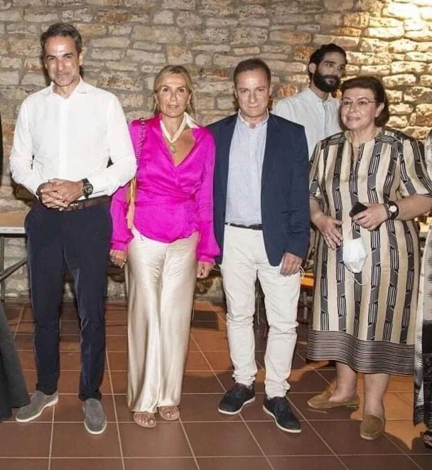 Πώς «εξαφανίσθηκε» η Κονιόρδου από φωτογραφία με Μητσοτάκη- Λιγνάδη