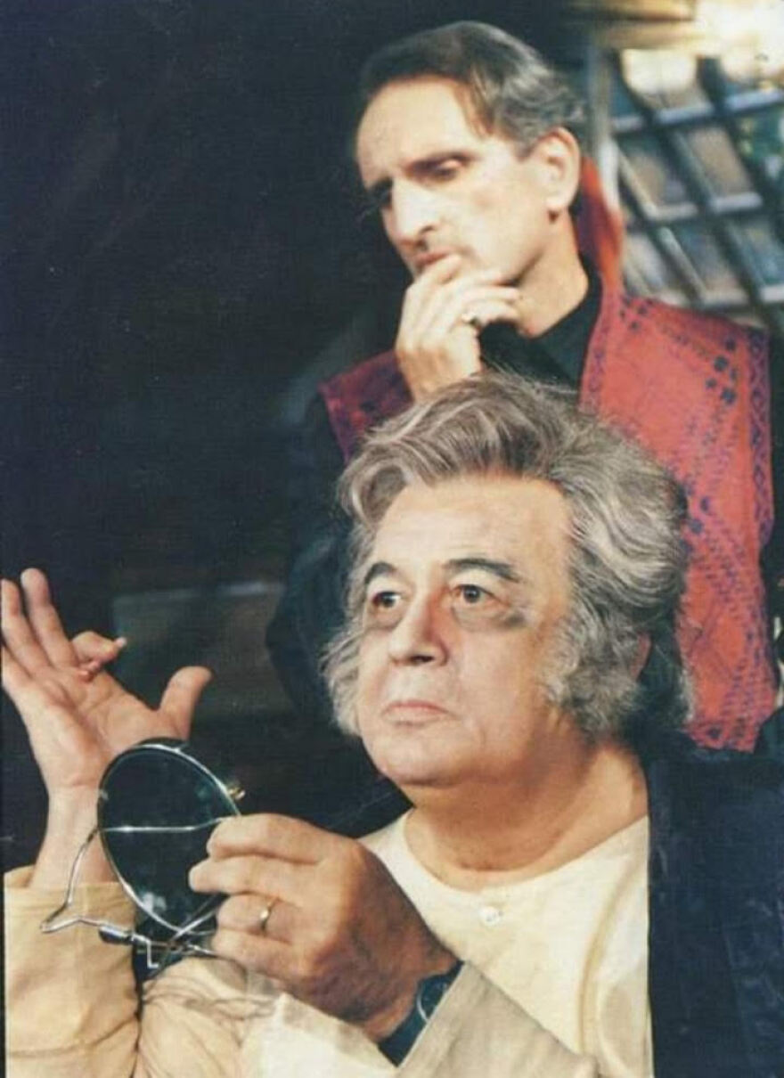 «Ο Αμπιγιέρ»: Η θρυλική παράσταση του Ρόναλντ Χάργουντ σε online streaming 