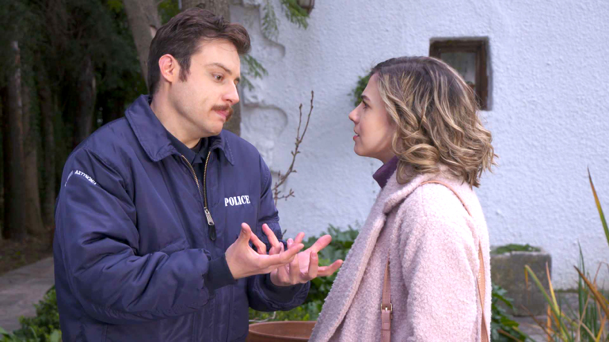 ΕΡΤ:  «Χαιρέτα μου τον Πλάτανο» Spoiler – O νεοφερμένος Μένιος αποκαλύπτει το «μεγάλο μυστικό» του χωριού