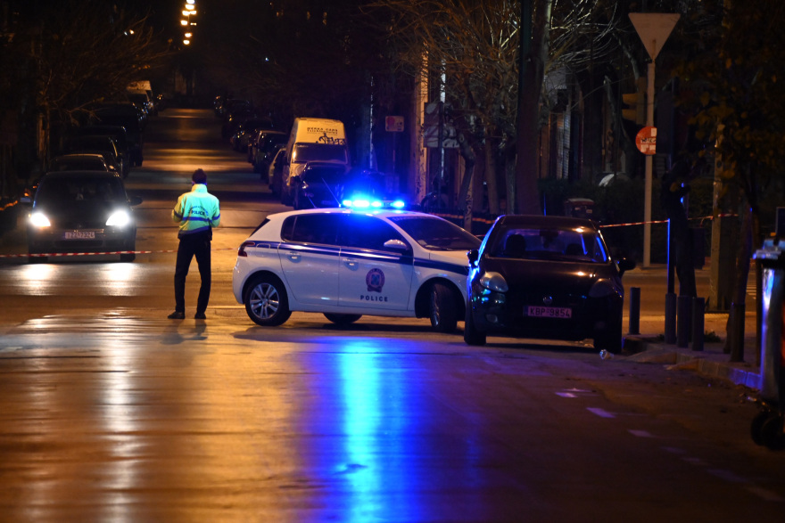 Επίθεση με γκαζάκια κοντά στο Ίδρυμα Μητσοτάκη στο Θησείο