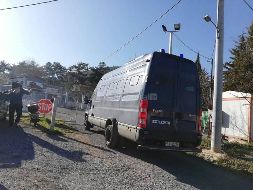 Λιγνάδης: Οδηγήθηκε στις φυλακές Τρίπολης - Σε απομόνωση την πρώτη εβδομάδα