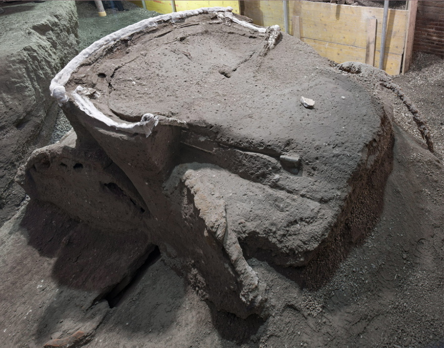 Μεγάλη ανακάλυψη στην Πομπηία: Στο φως άθικτο ρωμαϊκό άρμα - Δείτε φωτογραφίες