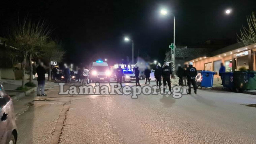 Δημήτρης Κουφοντίνας: Προσαγωγές αντιεξουσιαστών έξω από το νοσοκομείο Λαμίας